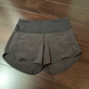 Black Speed Up Lululemon shorts